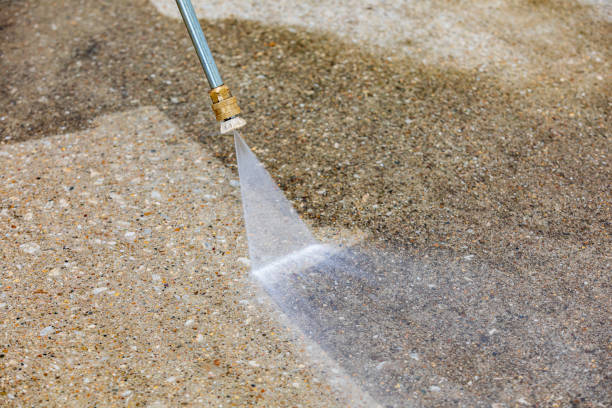 Best Playground Equipment Cleaning  in Comstock Northwest, MI
